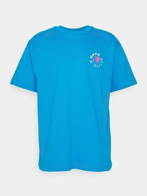 T-shirt z nadrukiem 7 DAYS Active