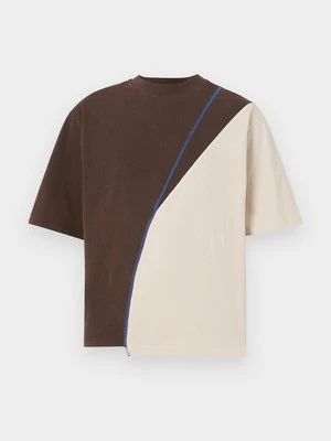T-shirt z nadrukiem A-COLD-WALL*