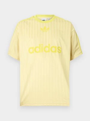 T-shirt z nadrukiem adidas Originals