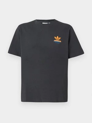 T-shirt z nadrukiem adidas Originals