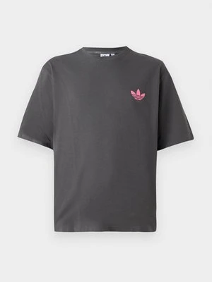 T-shirt z nadrukiem adidas Originals