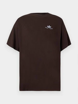 T-shirt z nadrukiem adidas Originals ciemnobrązowy