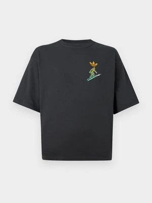 T-shirt z nadrukiem adidas Originals czarny