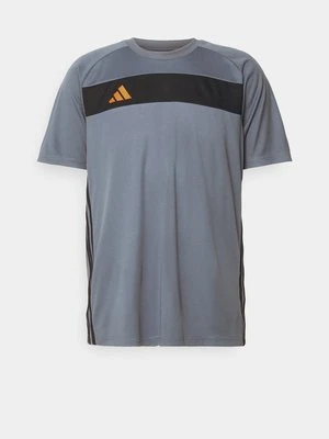 T-shirt z nadrukiem adidas performance