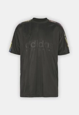 T-shirt z nadrukiem adidas Sportswear