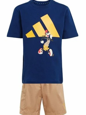 T-shirt z nadrukiem adidas Sportswear