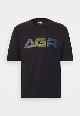 T-shirt z nadrukiem AGR