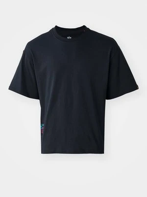 T-shirt z nadrukiem Alpha Industries czarny