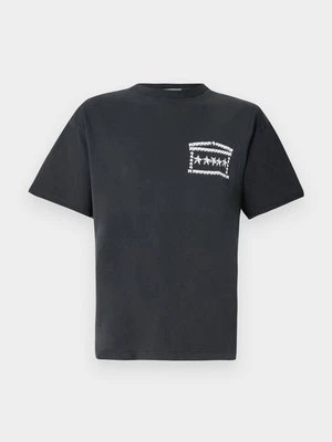 T-shirt z nadrukiem Aries