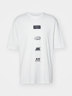 T-shirt z nadrukiem Armani Exchange