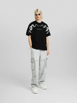 T-shirt z nadrukiem Bershka