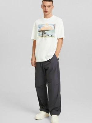 T-shirt z nadrukiem Bershka