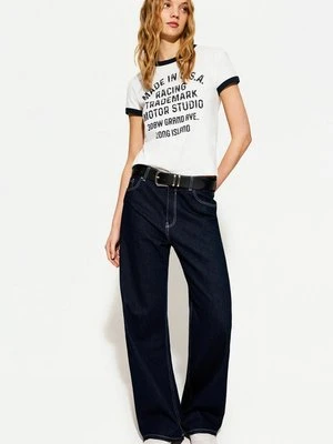T-shirt z nadrukiem Bershka