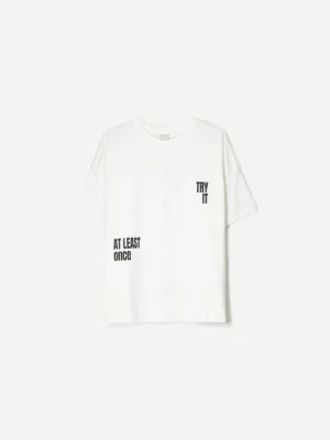 T-shirt z nadrukiem Bershka