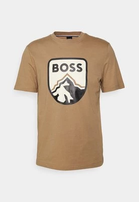 T-shirt z nadrukiem Boss