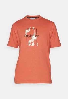 T-shirt z nadrukiem Calvin Klein