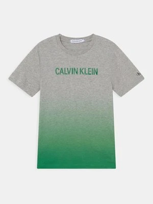 T-shirt z nadrukiem Calvin Klein Jeans