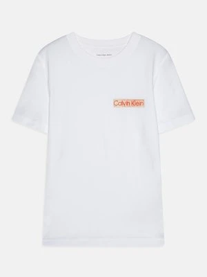 T-shirt z nadrukiem Calvin Klein Jeans