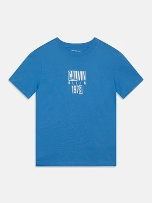 T-shirt z nadrukiem Calvin Klein Jeans