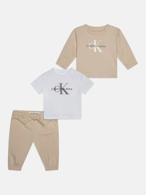 T-shirt z nadrukiem Calvin Klein Jeans