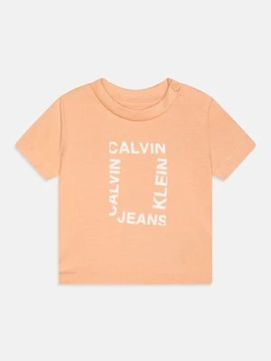 T-shirt z nadrukiem Calvin Klein Jeans