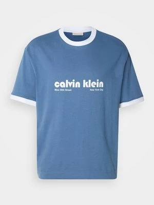 Zdjęcie produktu T-shirt z nadrukiem Calvin Klein Jeans niebieski