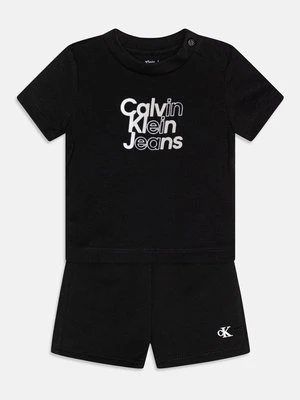 T-shirt z nadrukiem Calvin Klein Jeans