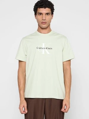 T-shirt z nadrukiem Calvin Klein Jeans zielony