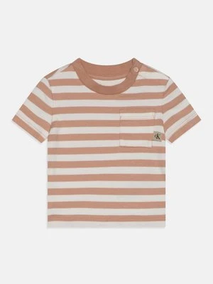 T-shirt z nadrukiem Calvin Klein Jeans