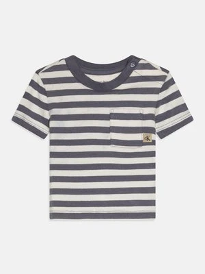 T-shirt z nadrukiem Calvin Klein Jeans niebieski
