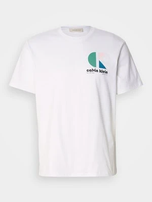 Zdjęcie produktu T-shirt z nadrukiem Calvin Klein Jeans biały