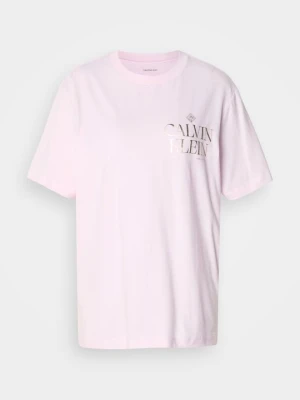 T-shirt z nadrukiem Calvin Klein Jeans jasnoróżowy