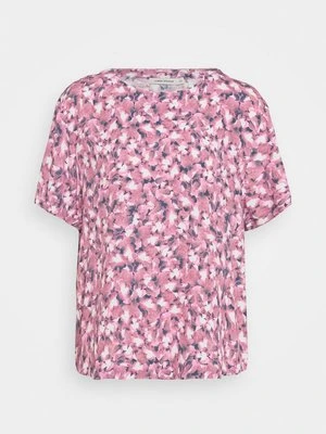 T-shirt z nadrukiem Carin Wester