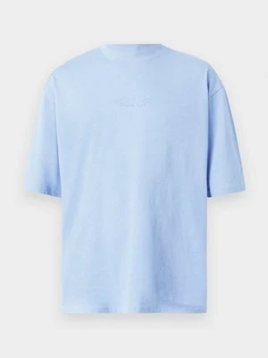 T-shirt z nadrukiem carlo colucci