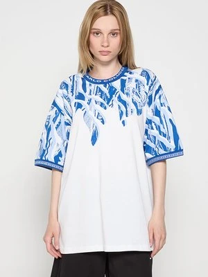 T-shirt z nadrukiem carlo colucci