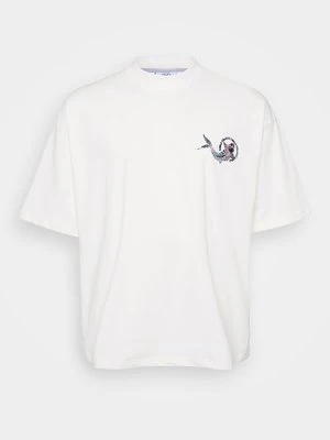 T-shirt z nadrukiem carlo colucci