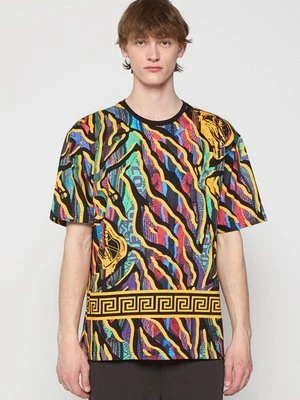 T-shirt z nadrukiem carlo colucci