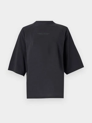 T-shirt z nadrukiem carlo colucci