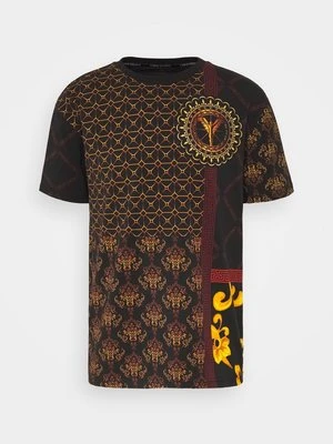 T-shirt z nadrukiem carlo colucci