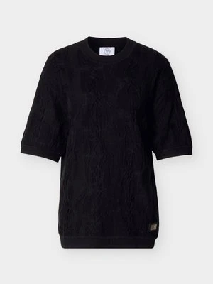 T-shirt z nadrukiem carlo colucci