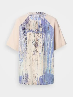 T-shirt z nadrukiem carlo colucci