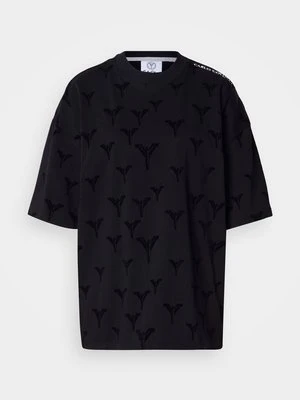 T-shirt z nadrukiem carlo colucci