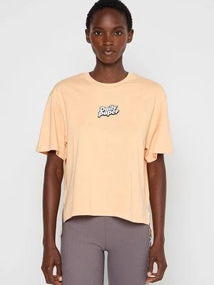 T-shirt z nadrukiem Daily Paper