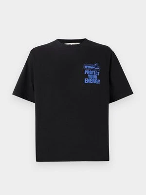T-shirt z nadrukiem Dhruv Kapoor
