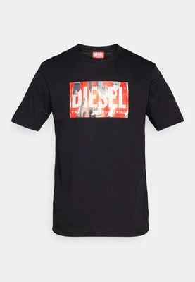 T-shirt z nadrukiem Diesel