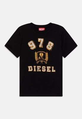 T-shirt z nadrukiem Diesel