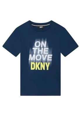 T-shirt z nadrukiem DKNY