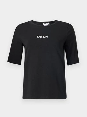 T-shirt z nadrukiem DKNY