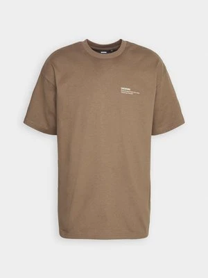 T-shirt z nadrukiem Dr.Denim