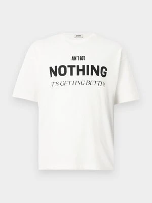 T-shirt z nadrukiem drykorn